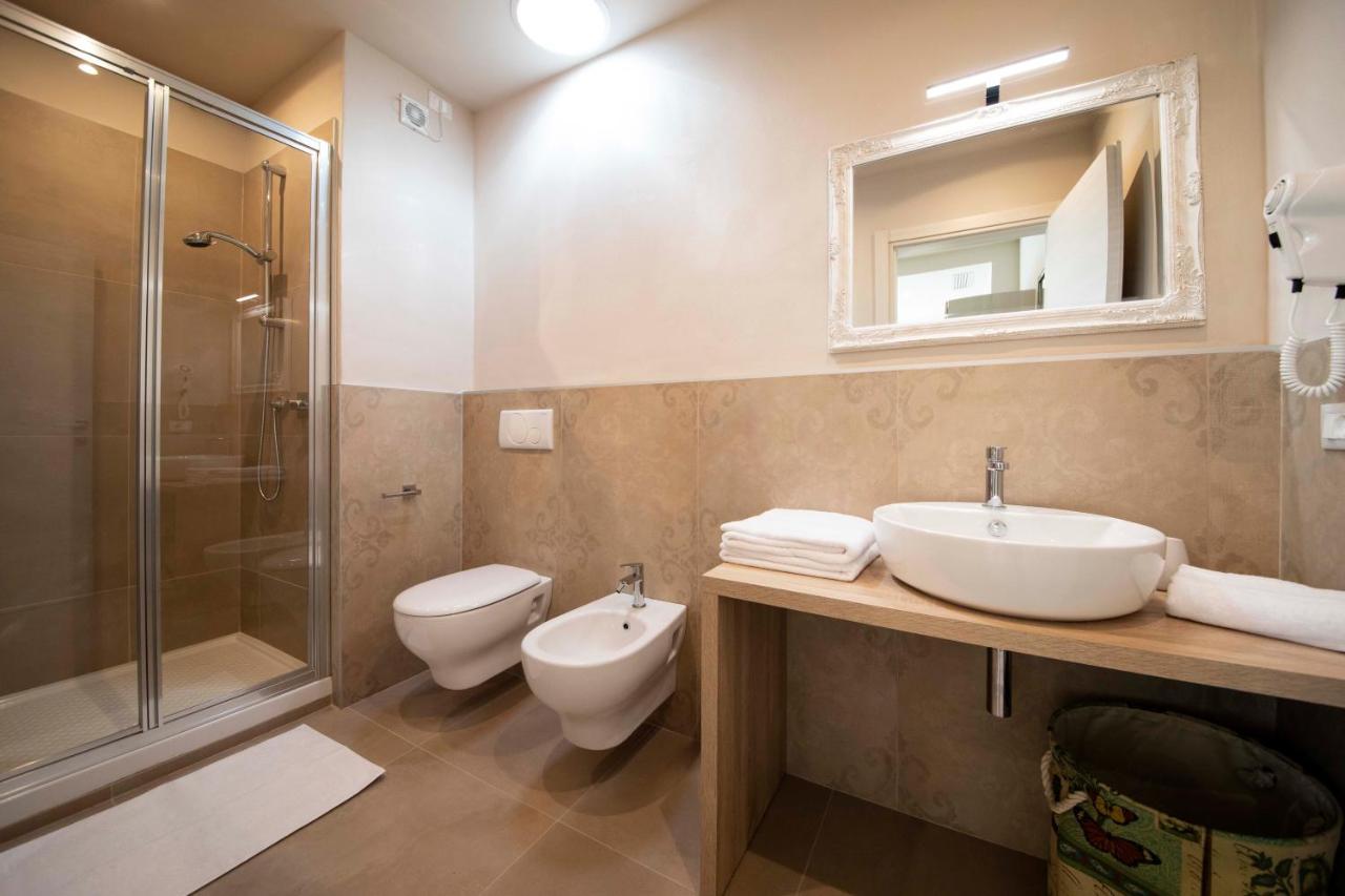 Apart-Hotel La Rocchetta Padenghe sul Garda Zewnętrze zdjęcie